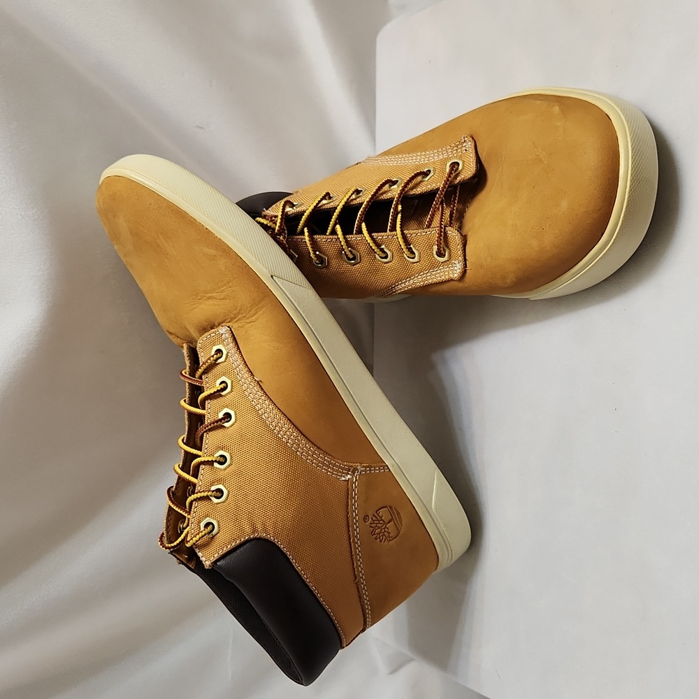 Timberland Groveton Wheat Leather Padded Collar Chukka Sneaker Boots (M Size 9)